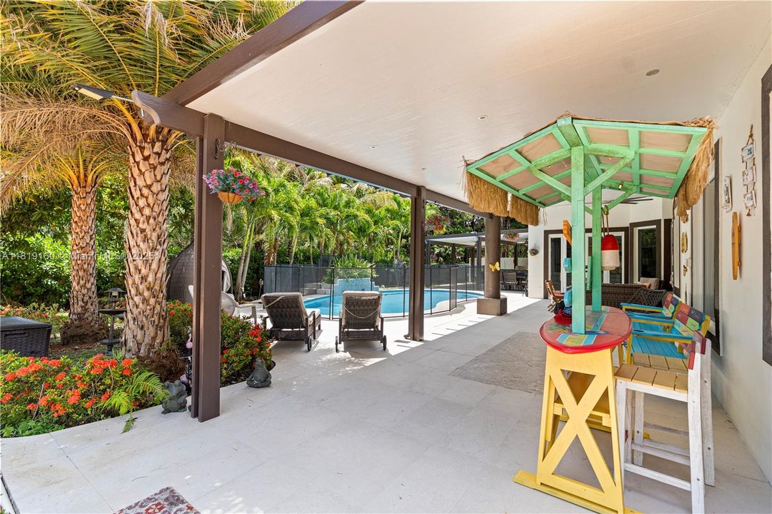 For Sale: $1,600,000 (4 beds, 3 baths, 2779 Square Feet)