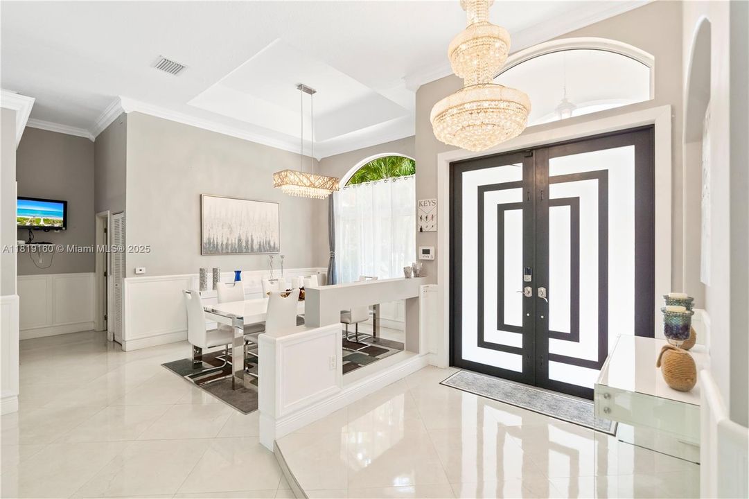 For Sale: $1,600,000 (4 beds, 3 baths, 2779 Square Feet)