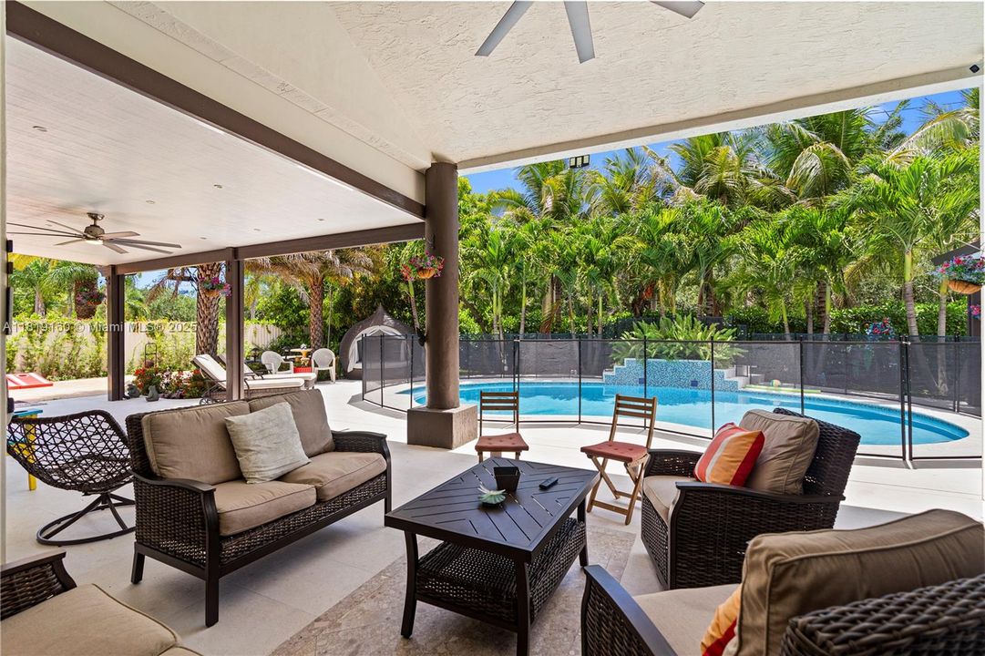 For Sale: $1,600,000 (4 beds, 3 baths, 2779 Square Feet)