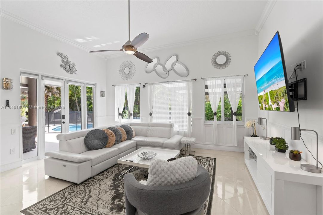 For Sale: $1,600,000 (4 beds, 3 baths, 2779 Square Feet)