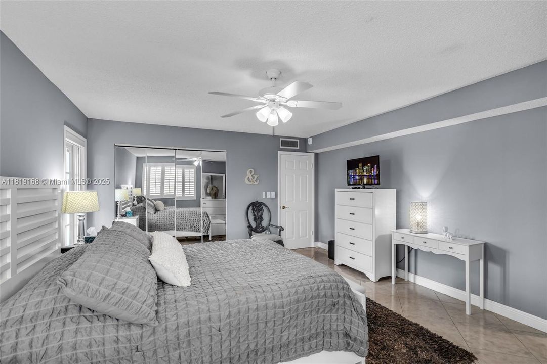 Недавно продано: $375,000 (3 спален, 2 ванн, 1707 Квадратных фут)