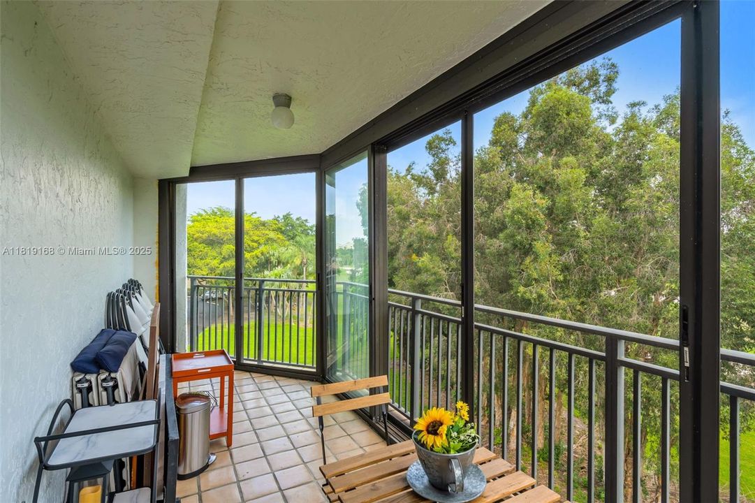 Недавно продано: $375,000 (3 спален, 2 ванн, 1707 Квадратных фут)