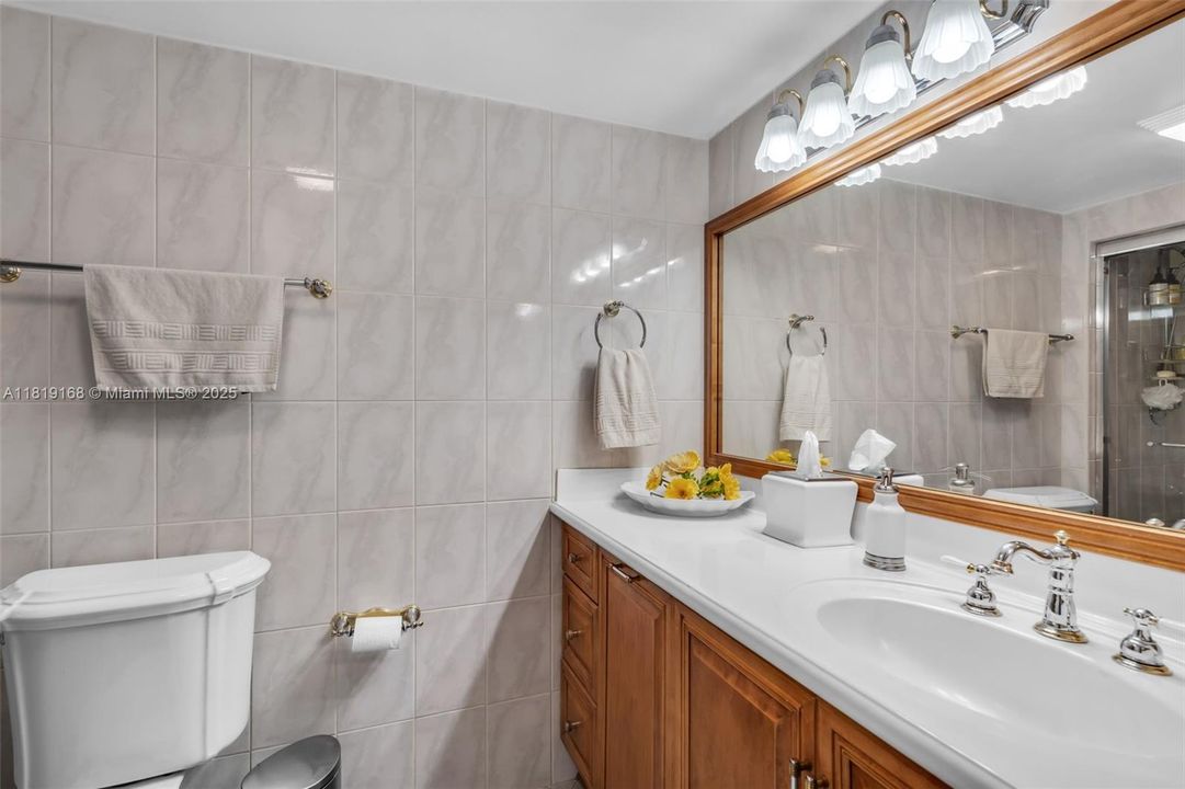 Недавно продано: $375,000 (3 спален, 2 ванн, 1707 Квадратных фут)