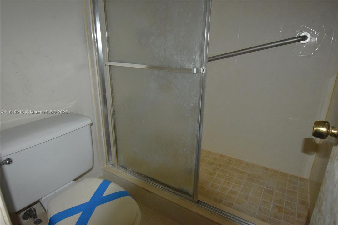 Под контрактом: $95,000 (2 спален, 2 ванн, 1242 Квадратных фут)