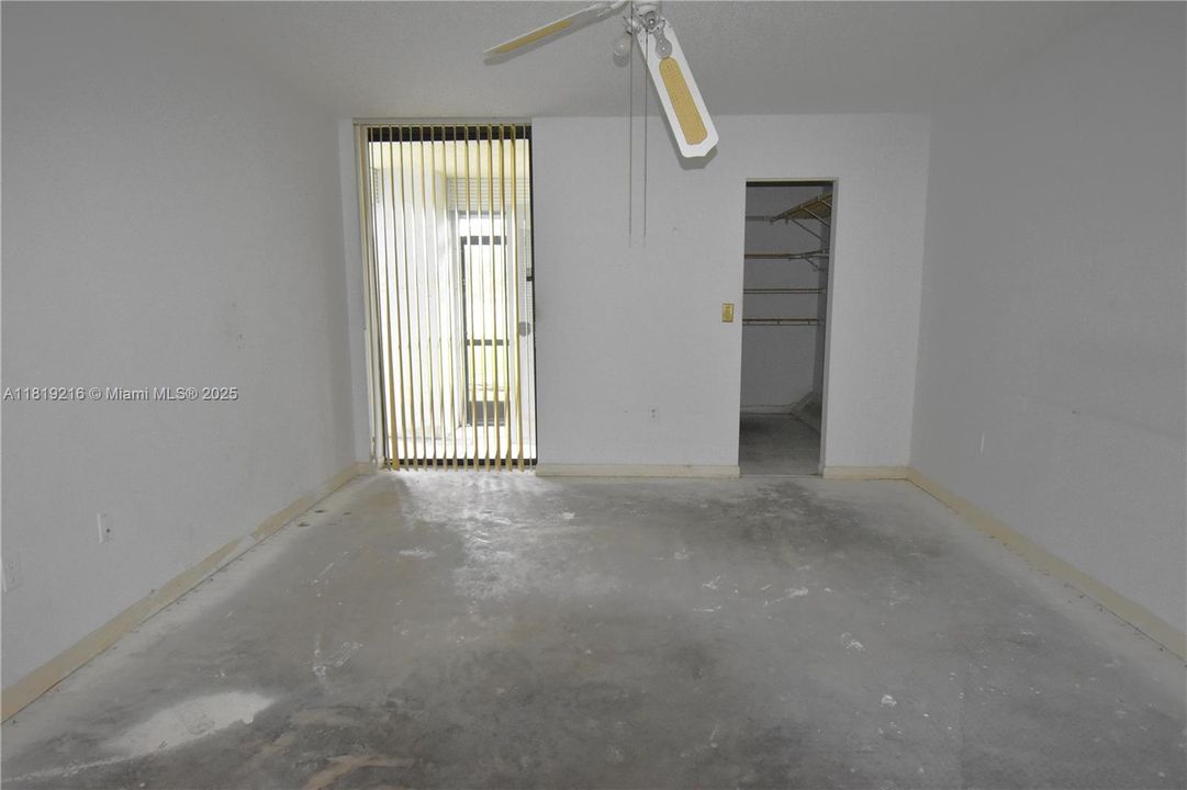 Под контрактом: $95,000 (2 спален, 2 ванн, 1242 Квадратных фут)