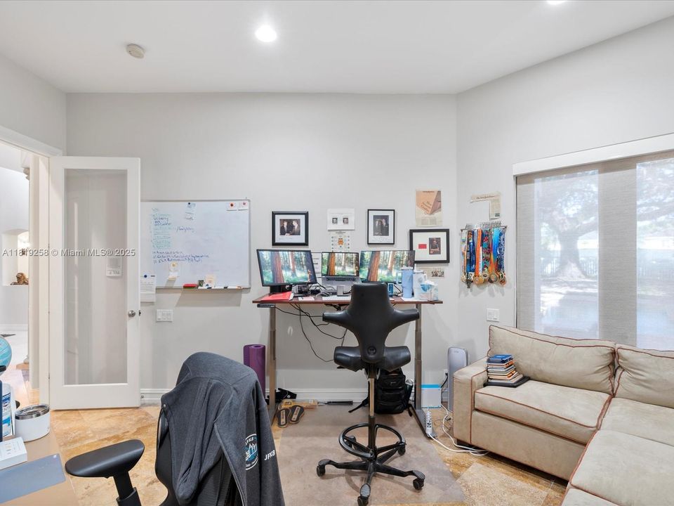 For Sale: $2,975,000 (5 beds, 5 baths, 4780 Square Feet)