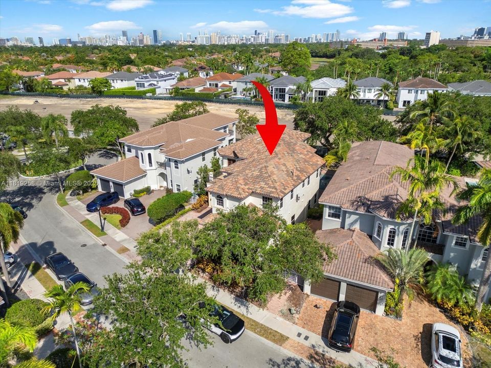 For Sale: $2,975,000 (5 beds, 5 baths, 4780 Square Feet)