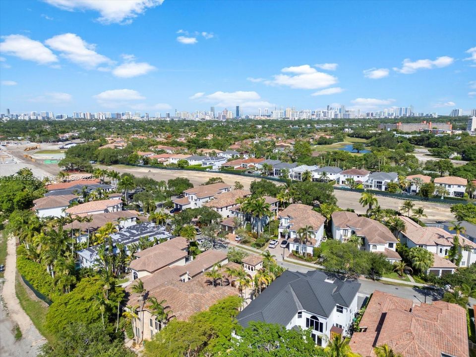 For Sale: $2,975,000 (5 beds, 5 baths, 4780 Square Feet)