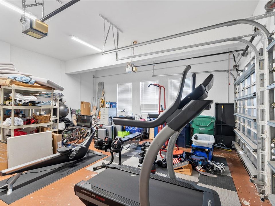 For Sale: $2,975,000 (5 beds, 5 baths, 4780 Square Feet)