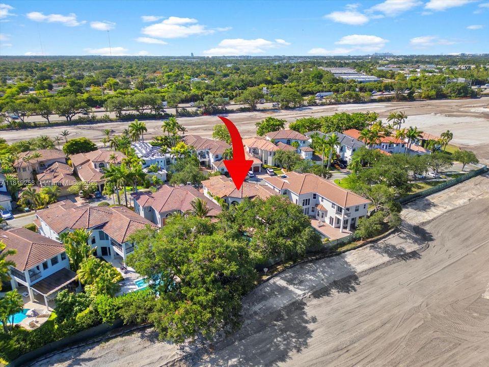 For Sale: $2,975,000 (5 beds, 5 baths, 4780 Square Feet)