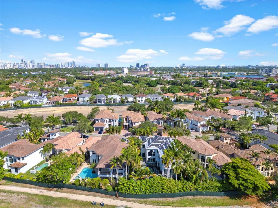 For Sale: $2,975,000 (5 beds, 5 baths, 4780 Square Feet)