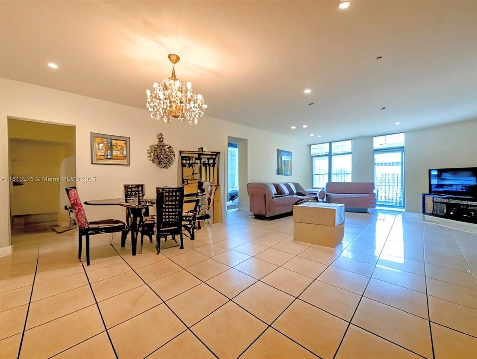 待售: $614,900 (2 贝兹, 2 浴室, 1342 平方英尺)