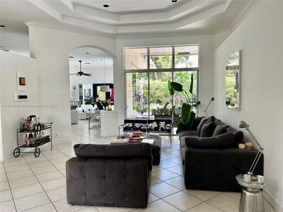 Недавно арендовано: $8,900 (5 спален, 3 ванн, 3960 Квадратных фут)