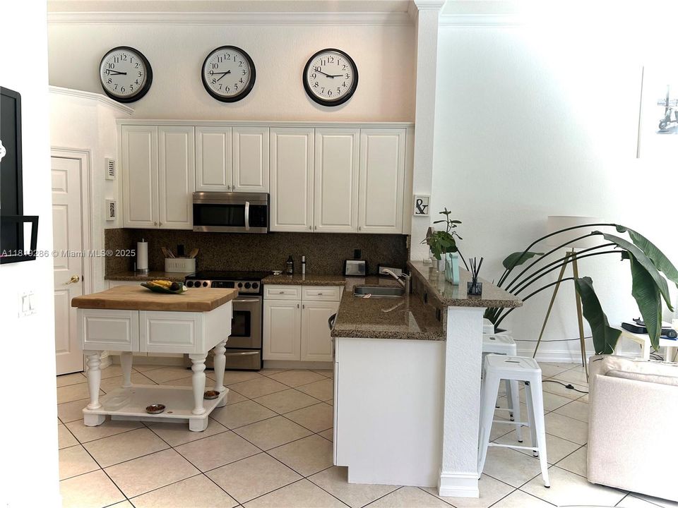 Недавно арендовано: $8,900 (5 спален, 3 ванн, 3960 Квадратных фут)