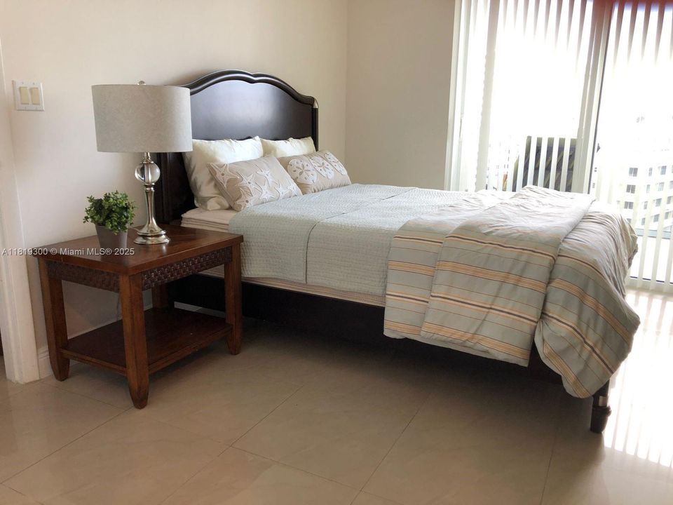 На продажу: $920,000 (3 спален, 3 ванн, 1571 Квадратных фут)