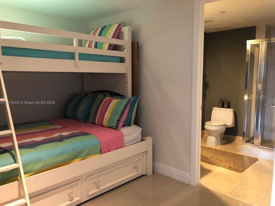 На продажу: $920,000 (3 спален, 3 ванн, 1571 Квадратных фут)