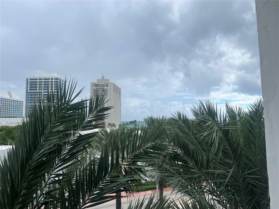 На продажу: $379,000 (2 спален, 2 ванн, 1326 Квадратных фут)