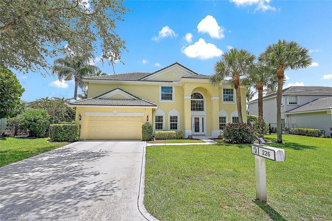 Vendido Recientemente: $1,250,000 (4 camas, 3 baños, 2935 Pies cuadrados)