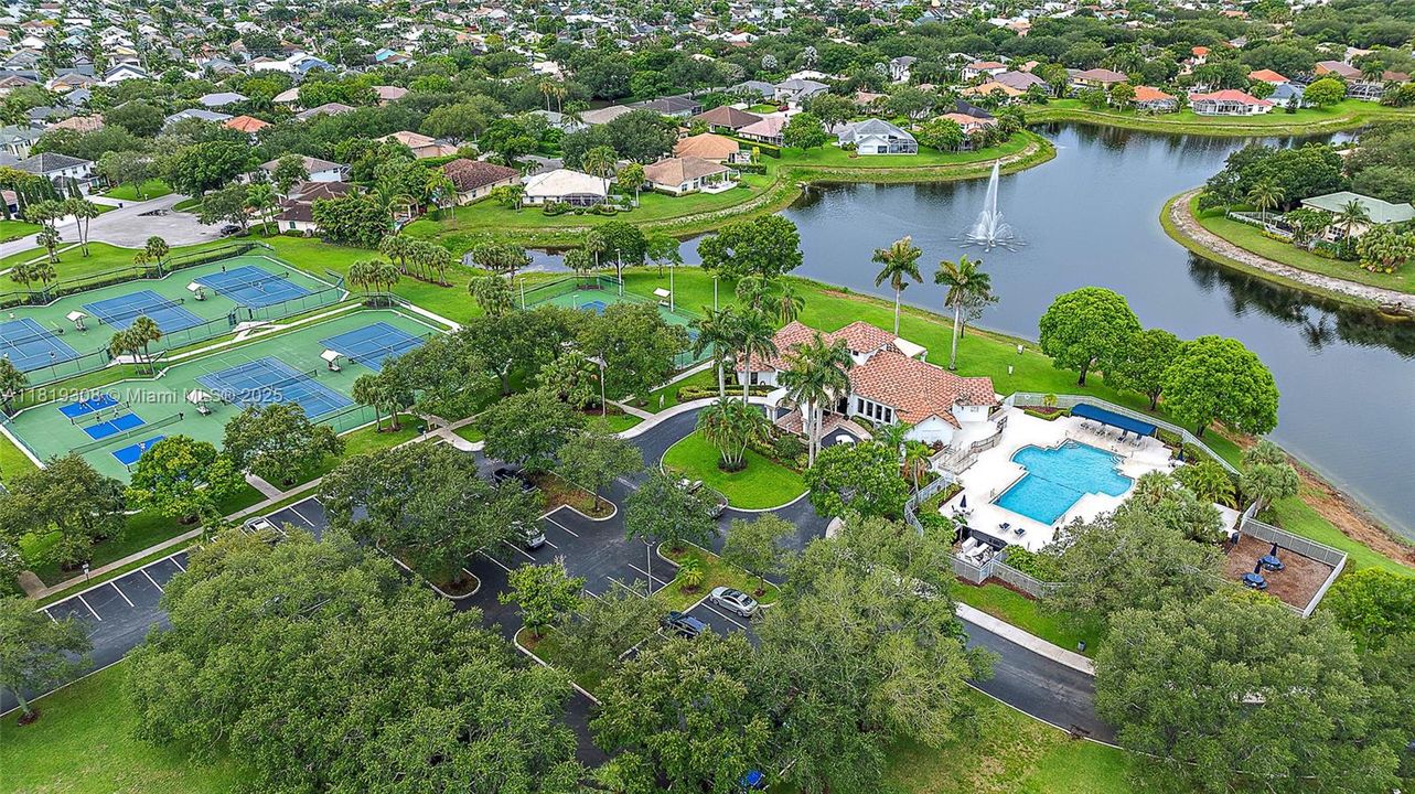 Community Pool / Clubhouse