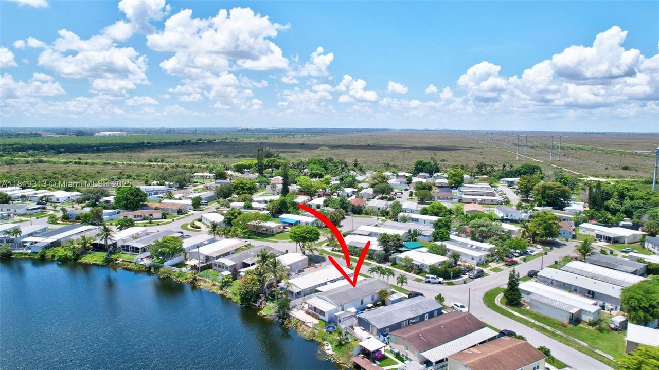 Vendido Recientemente: $349,900 (4 camas, 2 baños, 1898 Pies cuadrados)