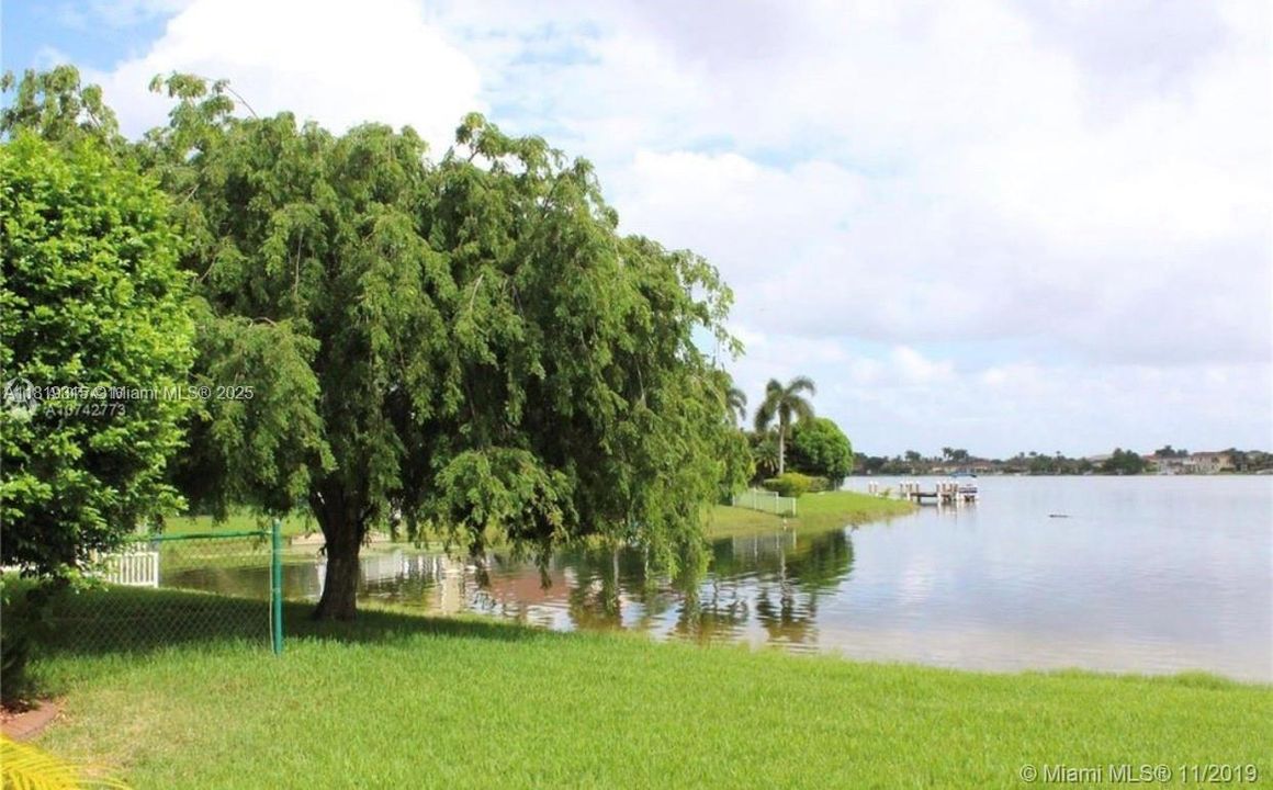 Recently Rented: $3,950 (3 beds, 2 baths, 1648 Square Feet)