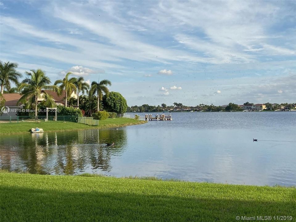 Recently Rented: $3,950 (3 beds, 2 baths, 1648 Square Feet)