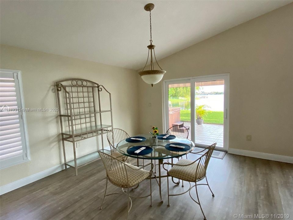 Recently Rented: $3,950 (3 beds, 2 baths, 1648 Square Feet)