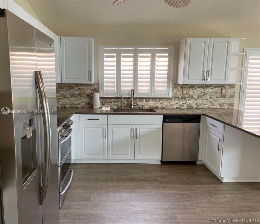 Recently Rented: $3,950 (3 beds, 2 baths, 1648 Square Feet)