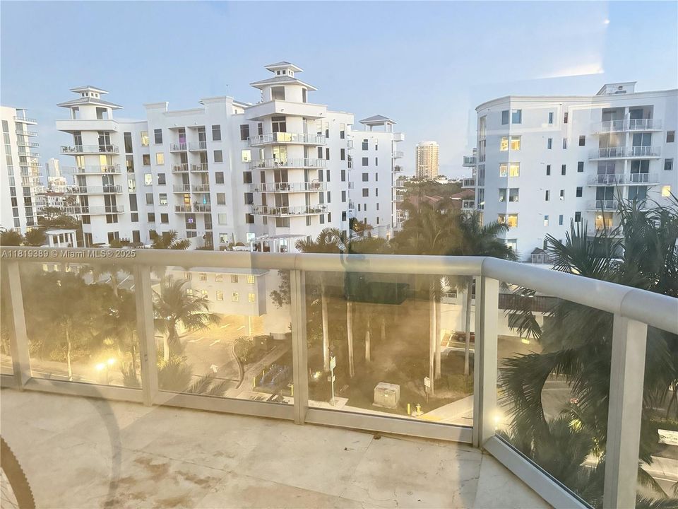 Недавно продано: $760,000 (3 спален, 2 ванн, 1798 Квадратных фут)