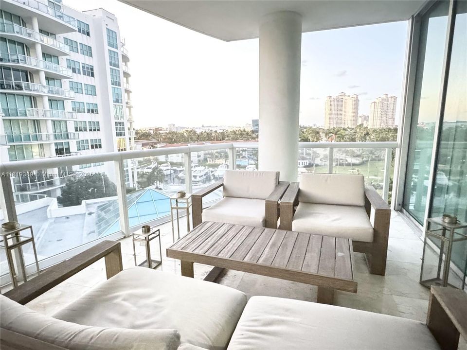 Недавно продано: $760,000 (3 спален, 2 ванн, 1798 Квадратных фут)