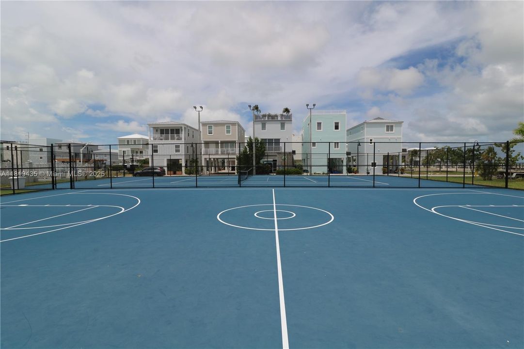 For Sale: $750,000 (0.05 acres)