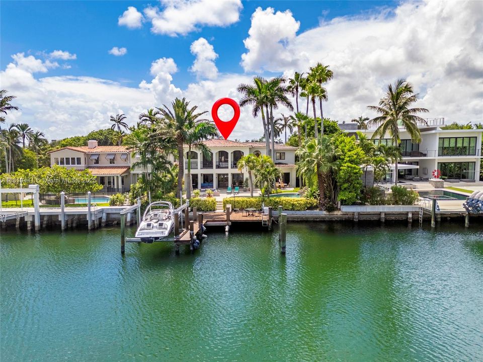 На продажу: $13,999,000 (6 спален, 5 ванн, 5809 Квадратных фут)