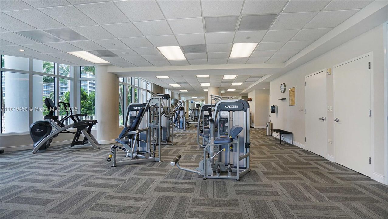 На продажу: $995,000 (2 спален, 2 ванн, 1303 Квадратных фут)