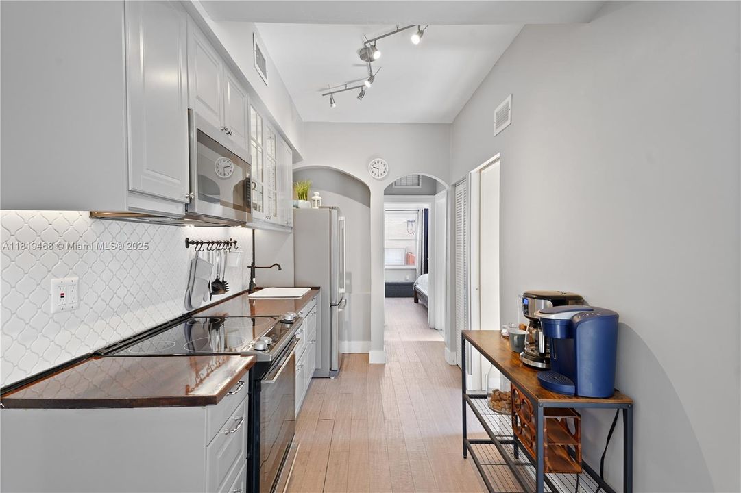 最近售出: $270,000 (2 贝兹, 1 浴室, 609 平方英尺)