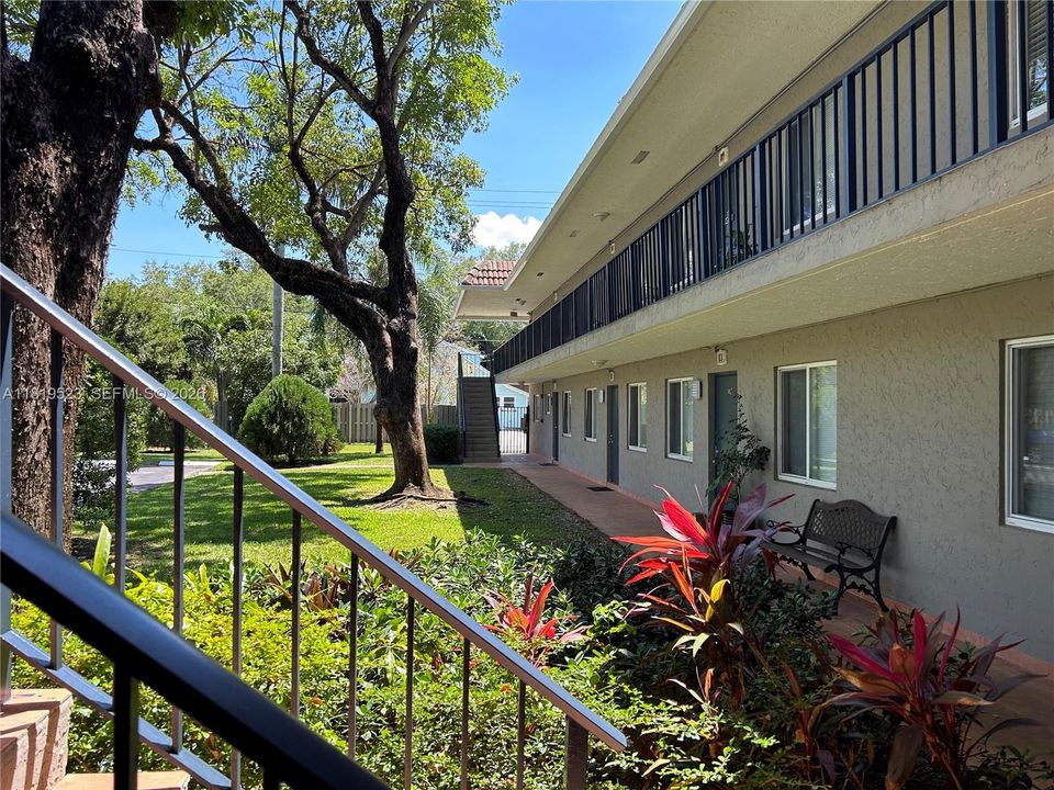 Под контрактом: $1,530 (1 спален, 1 ванн, 650 Квадратных фут)