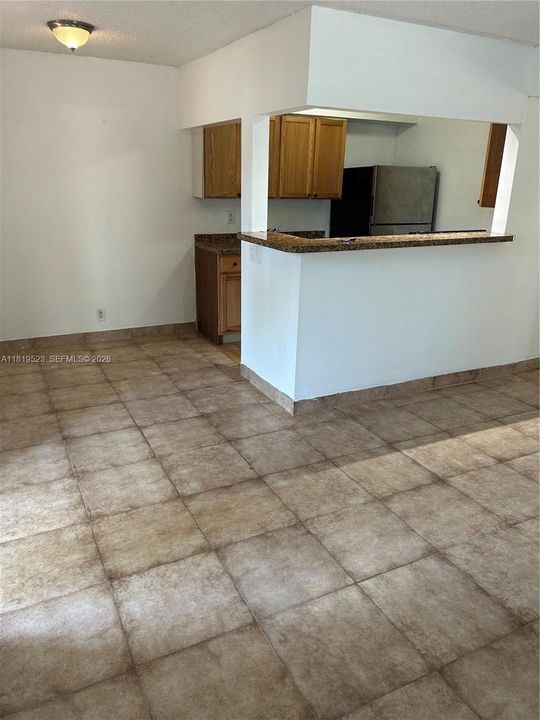 Под контрактом: $1,530 (1 спален, 1 ванн, 650 Квадратных фут)