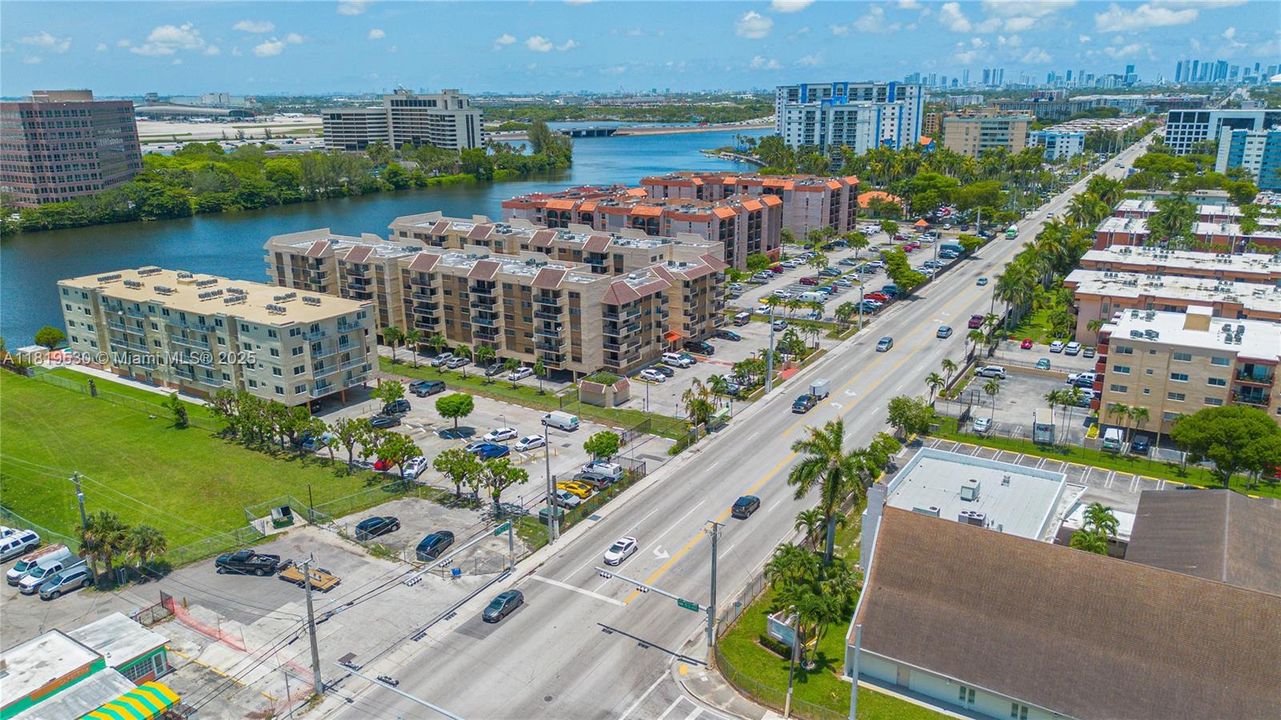 Vendido Recientemente: $275,000 (2 camas, 2 baños, 848 Pies cuadrados)