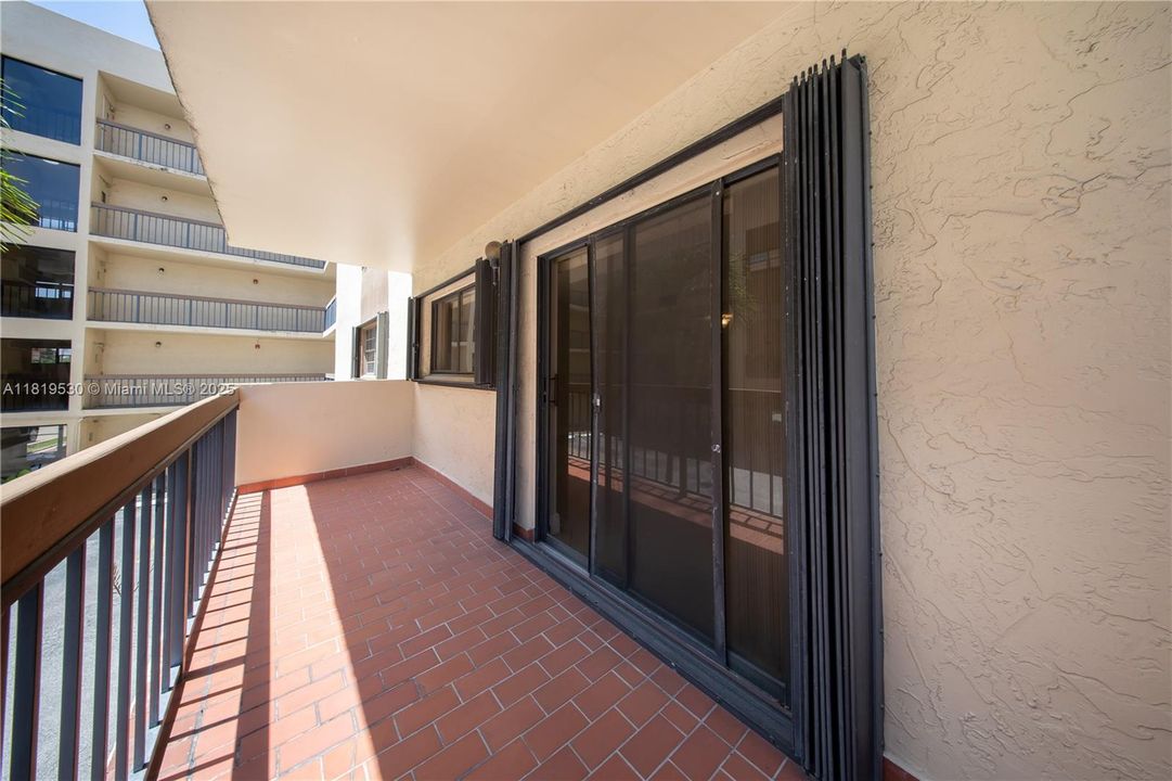 Vendido Recientemente: $275,000 (2 camas, 2 baños, 848 Pies cuadrados)