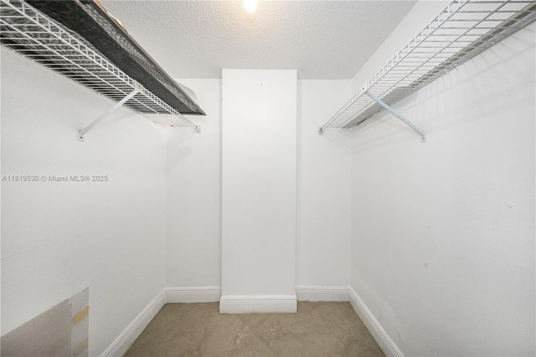 Vendido Recientemente: $275,000 (2 camas, 2 baños, 848 Pies cuadrados)