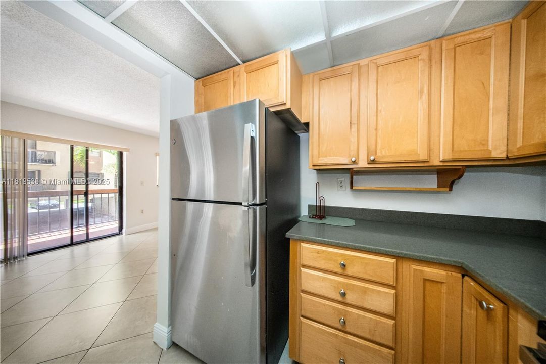 Vendido Recientemente: $275,000 (2 camas, 2 baños, 848 Pies cuadrados)