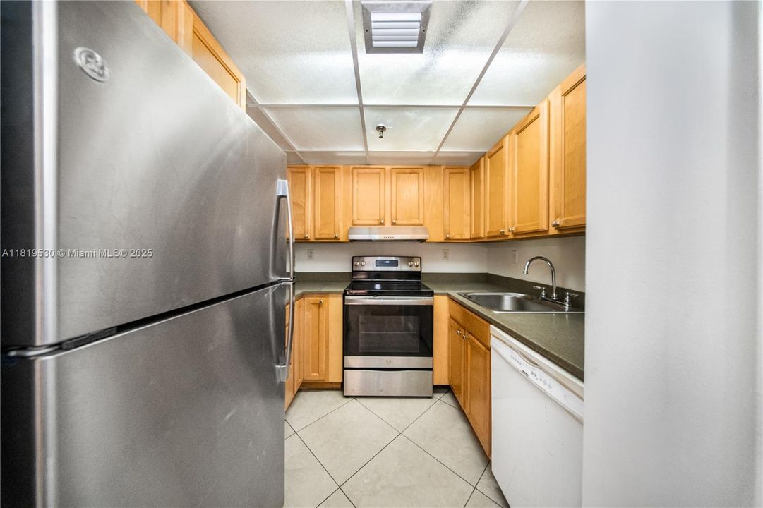 Vendido Recientemente: $275,000 (2 camas, 2 baños, 848 Pies cuadrados)