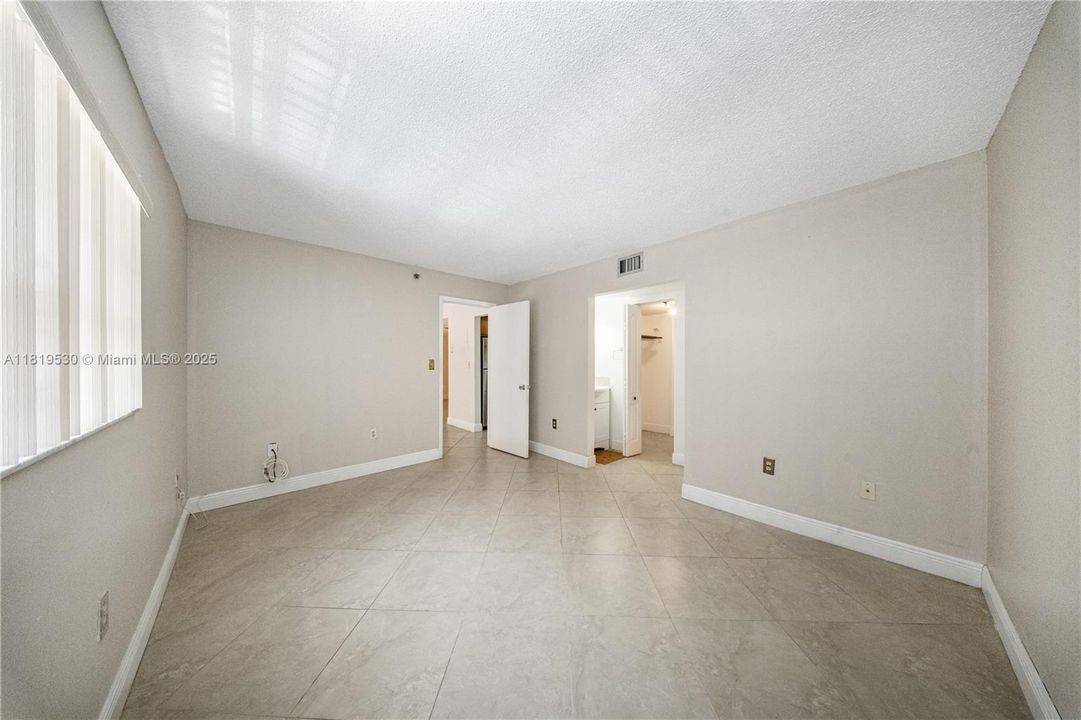 Vendido Recientemente: $275,000 (2 camas, 2 baños, 848 Pies cuadrados)