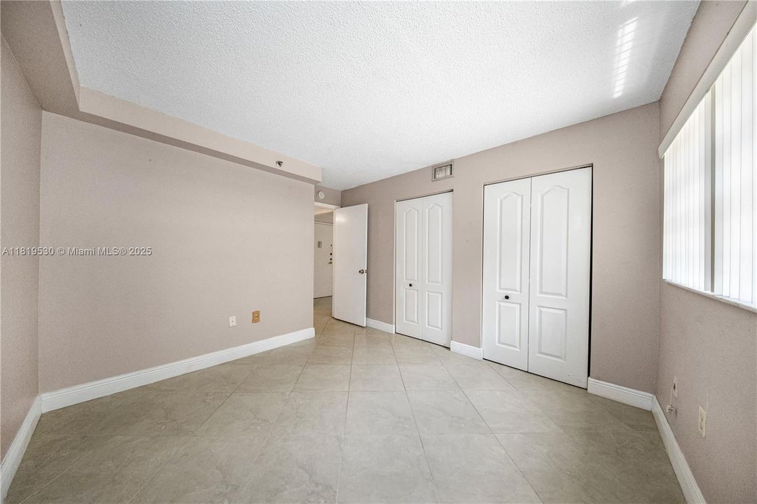 Vendido Recientemente: $275,000 (2 camas, 2 baños, 848 Pies cuadrados)