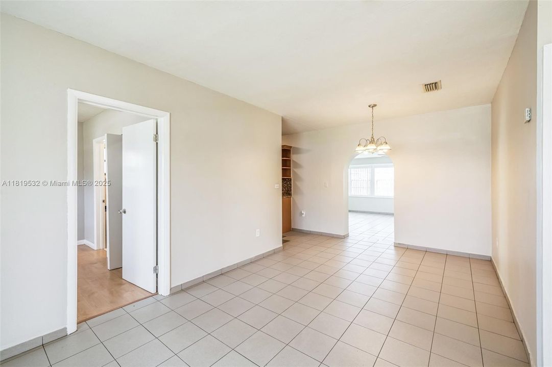 Recently Sold: $504,000 (3 beds, 1 baths, 1591 Square Feet)