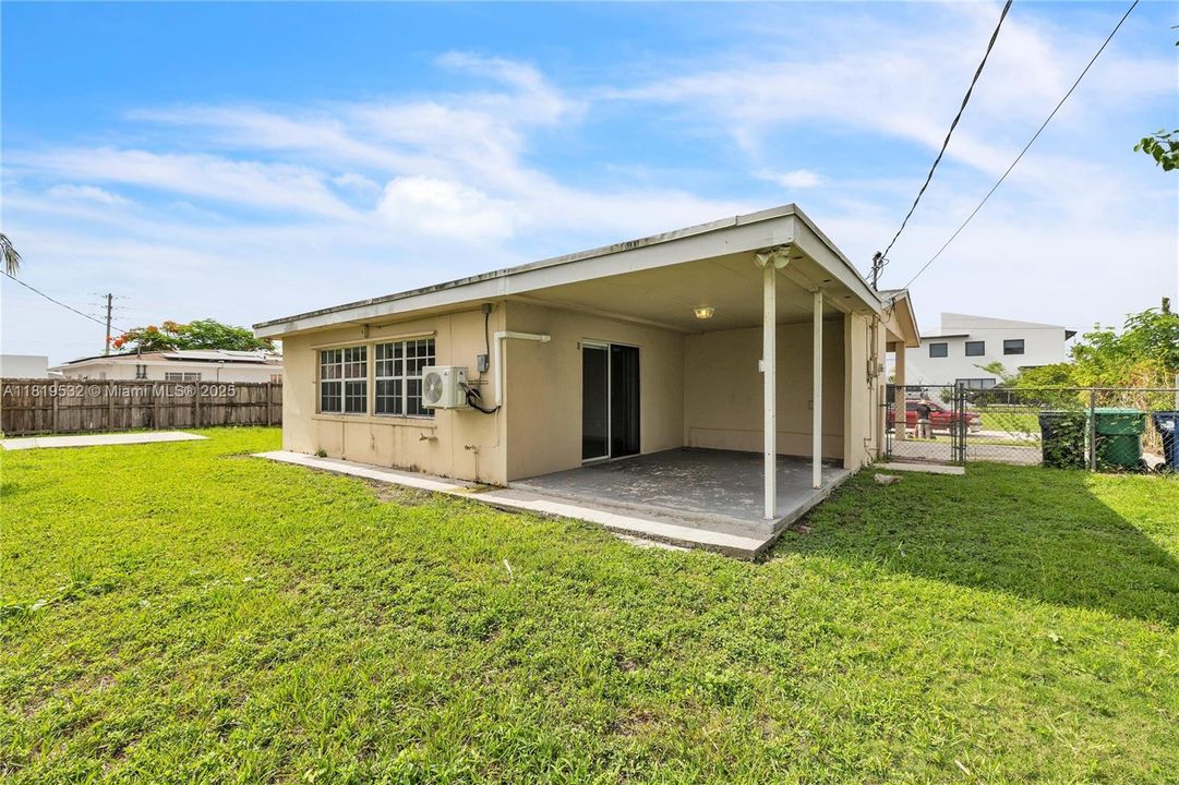 Recently Sold: $504,000 (3 beds, 1 baths, 1591 Square Feet)