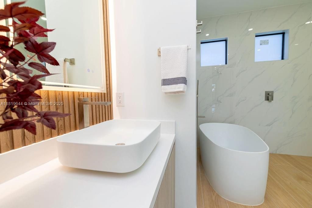 Recently Sold: $568,500 (4 beds, 3 baths, 0 Square Feet)