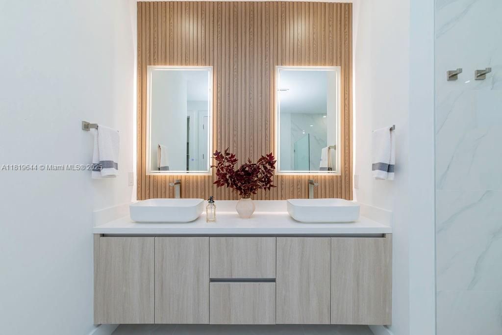 Recently Sold: $568,500 (4 beds, 3 baths, 0 Square Feet)