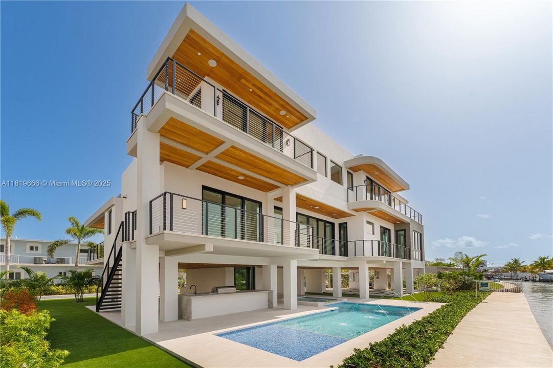 For Sale: $4,850,000 (5 beds, 5 baths, 4306 Square Feet)