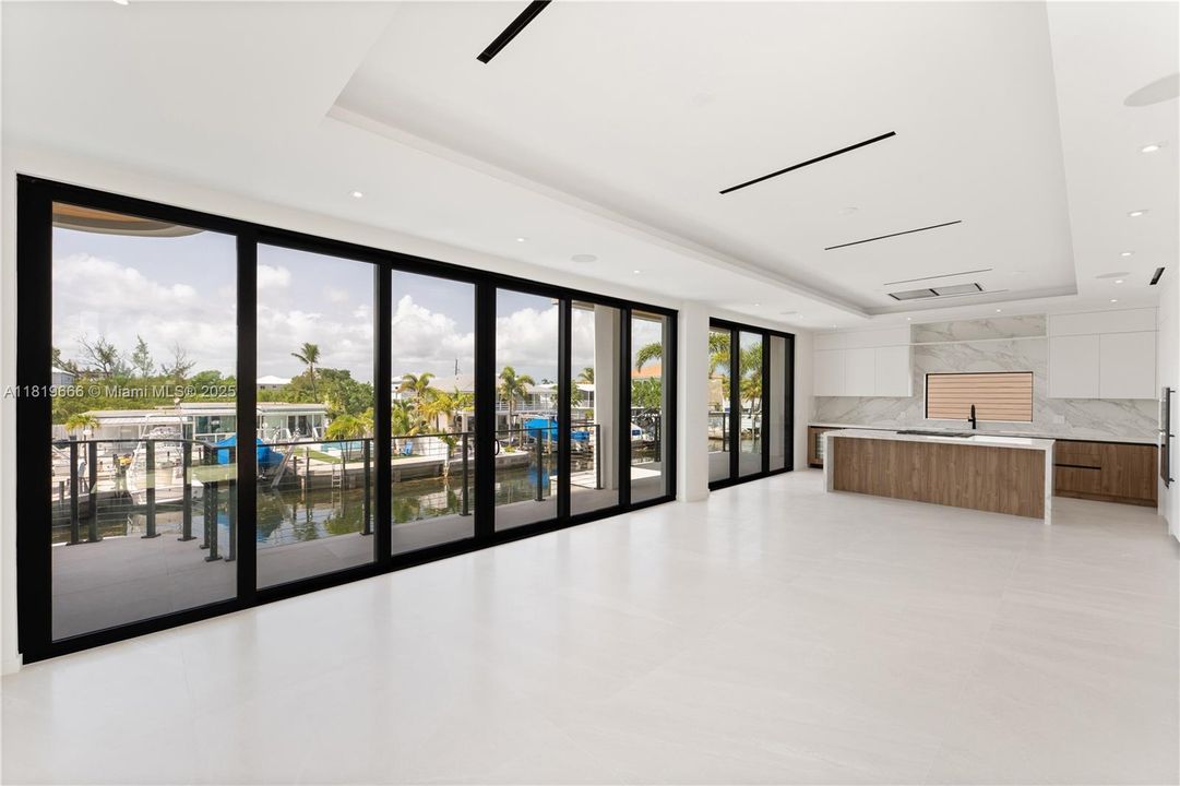 For Sale: $4,850,000 (5 beds, 5 baths, 4306 Square Feet)