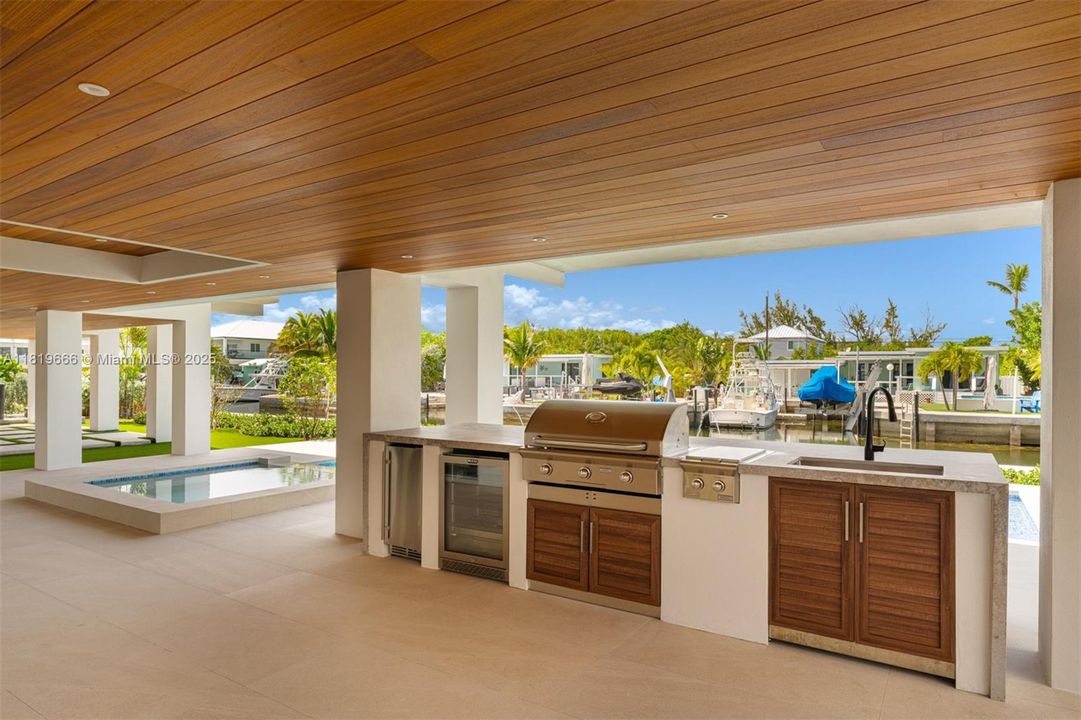 For Sale: $4,850,000 (5 beds, 5 baths, 4306 Square Feet)